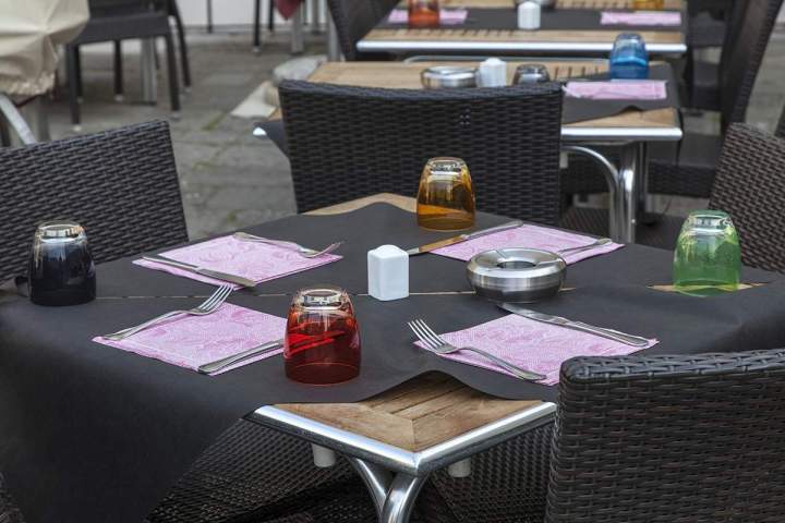 Repas en plein air, dans une ambiance unique